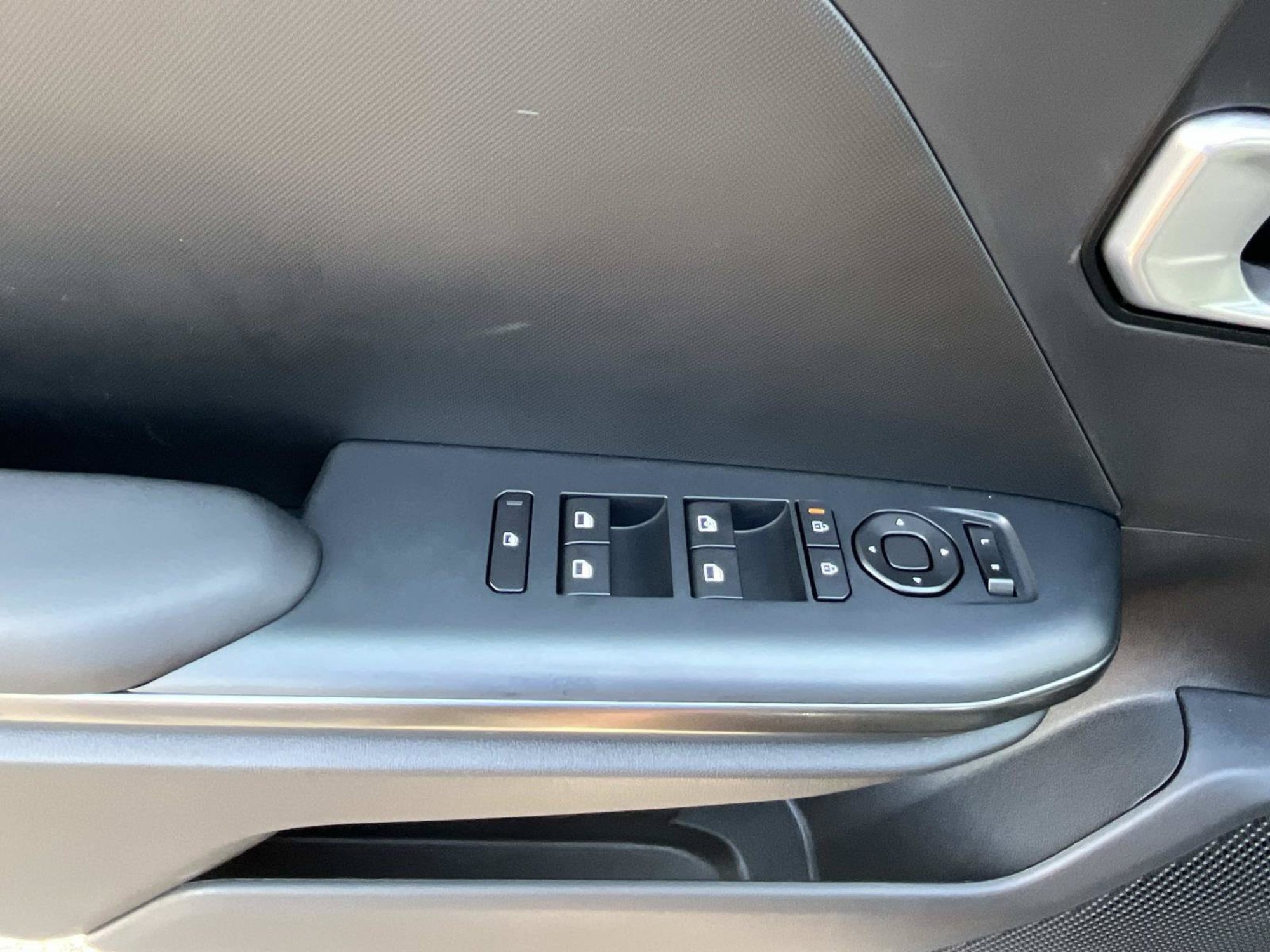 New 2026 Interstellar Gray Kia LXS image 21