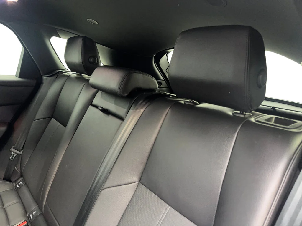 Used 2026 Black Land Rover Dynamic SE image 35