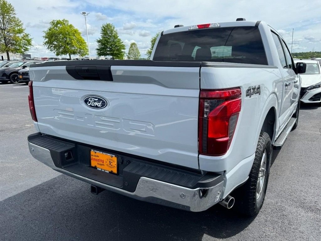 Used 2025 White Ford XLT image 3