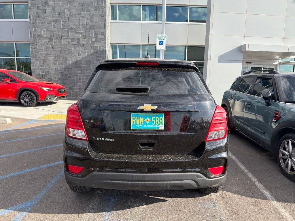 Used 2018 Black Chevrolet LS image 5