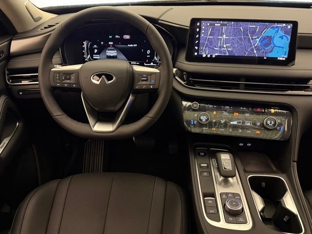 New 2026 MINERAL BLACK INFINITI Luxe FWD image 25