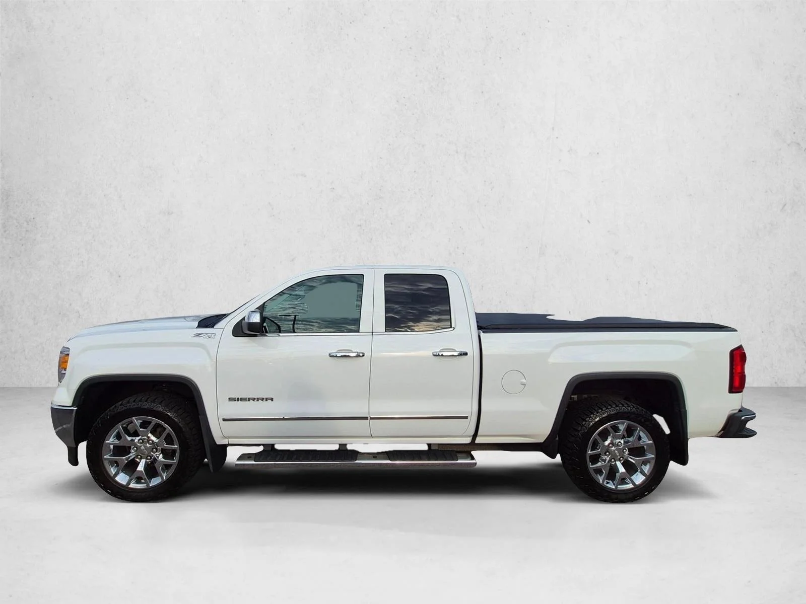 Used 2014 Summit White GMC SLT image 9