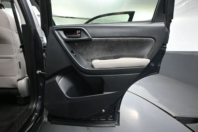 Used 2016 Gray Subaru 2.5i Premium image 38