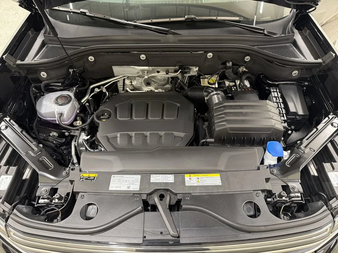 New 2026 Deep Black Pearl Volkswagen 2.0T Peak Edition image 11