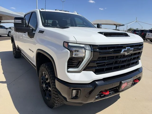 Used 2025 White Chevrolet LTZ image 11