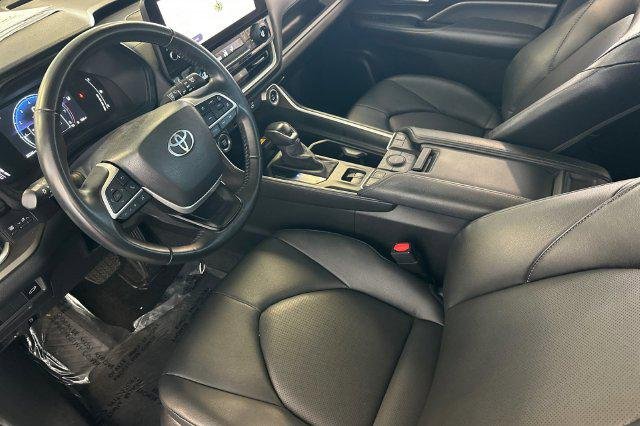 Certified Used 2025 STORM CLOUD Toyota  image 12