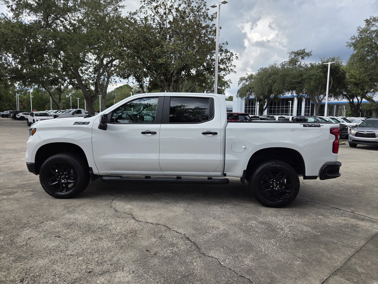 New 2026 Summit White Chevrolet LT Trail Boss image 4