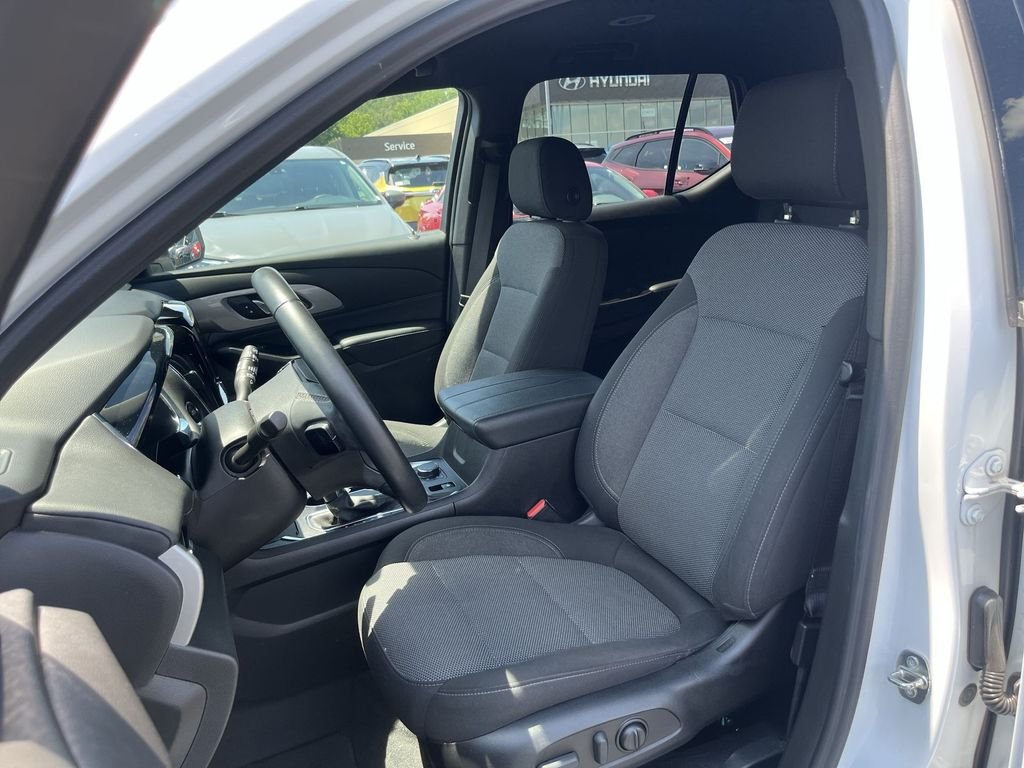 Used 2023 White Chevrolet LT image 17
