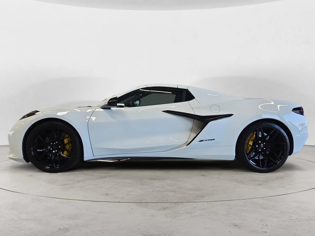 Used 2025 Arctic White Chevrolet 1LZ image 8