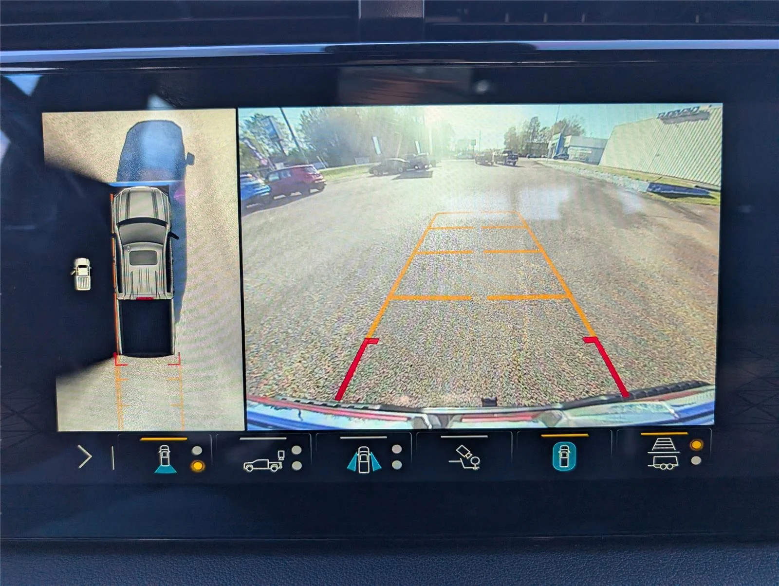Used 2023 Titanium Rush Metallic GMC AT4 image 21