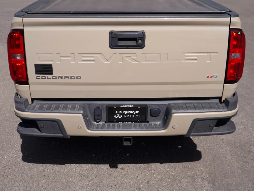 Used 2022 Black Chevrolet 4WD Z71 image 11
