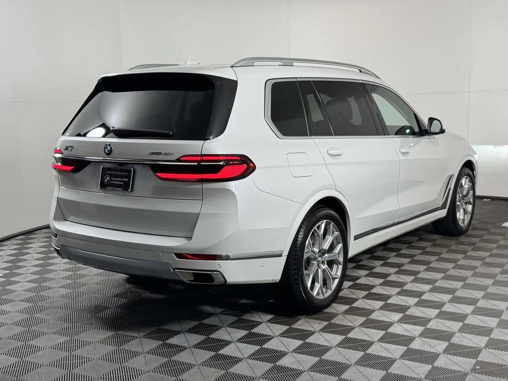 Used 2026 White BMW xDrive40i image 10