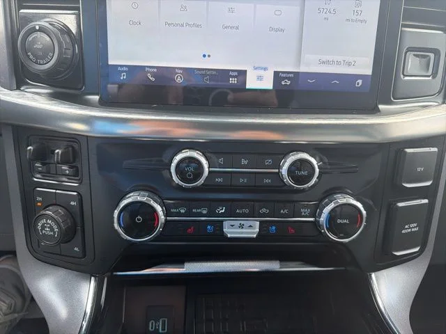 Used 2023 Blue Ford Lariat image 18