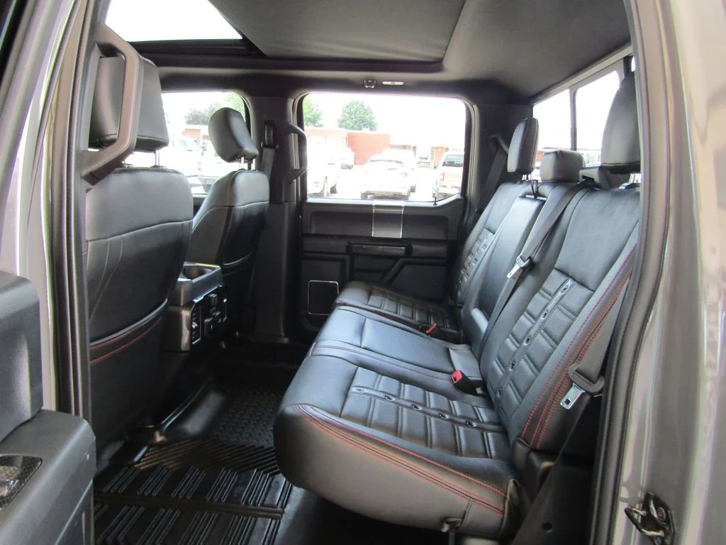 Used 2019  Ford Lariat image 45