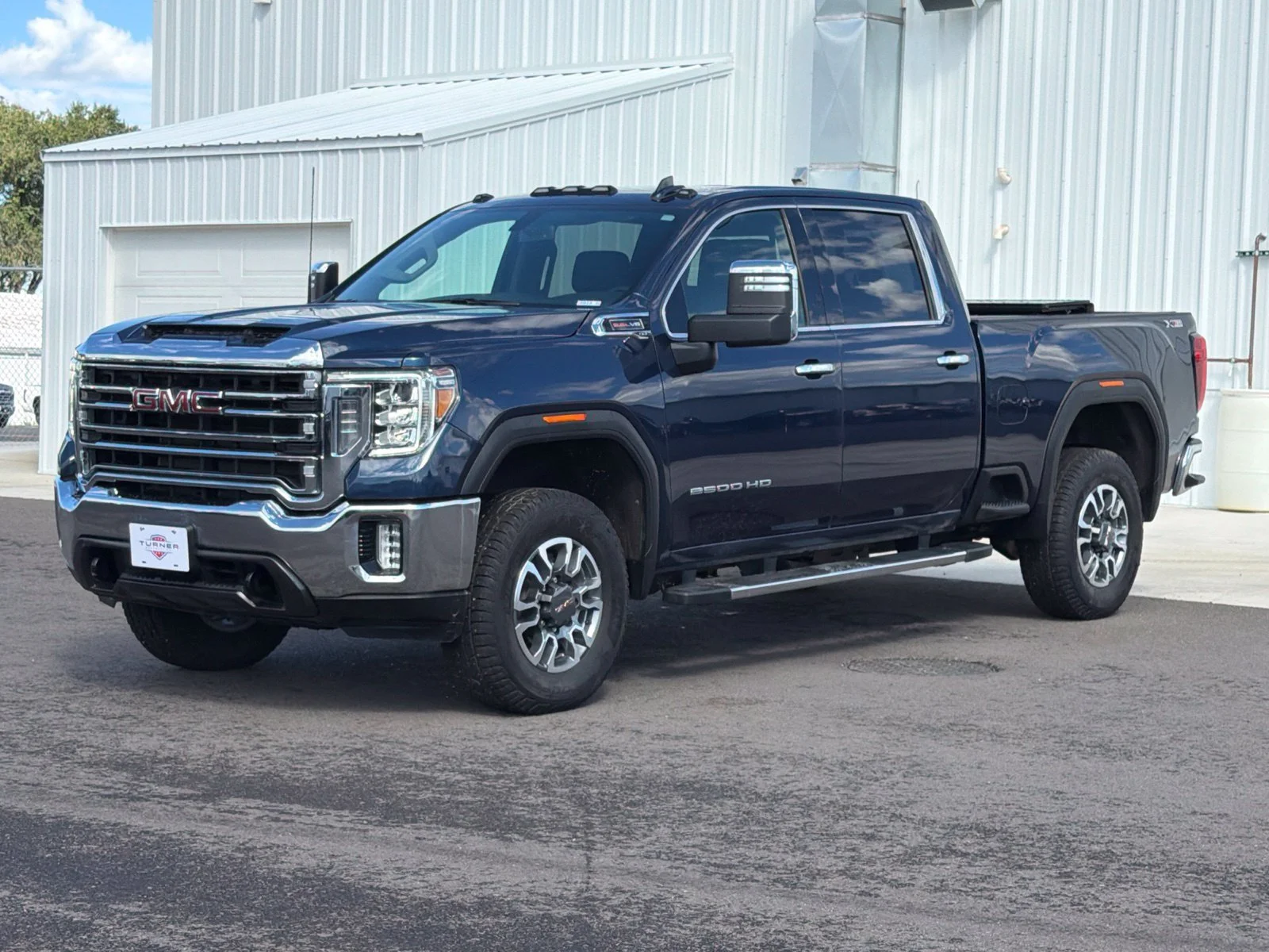 Used 2022 PACIFIC BLUE METALLIC GMC SLT image 4