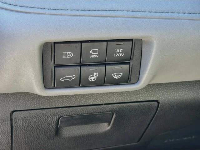 Used 2020  Toyota Platinum image 15