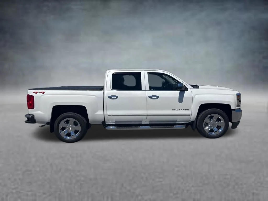 Used 2018 IRIDESCENT PEARL TRICOAT Chevrolet LTZ image 7