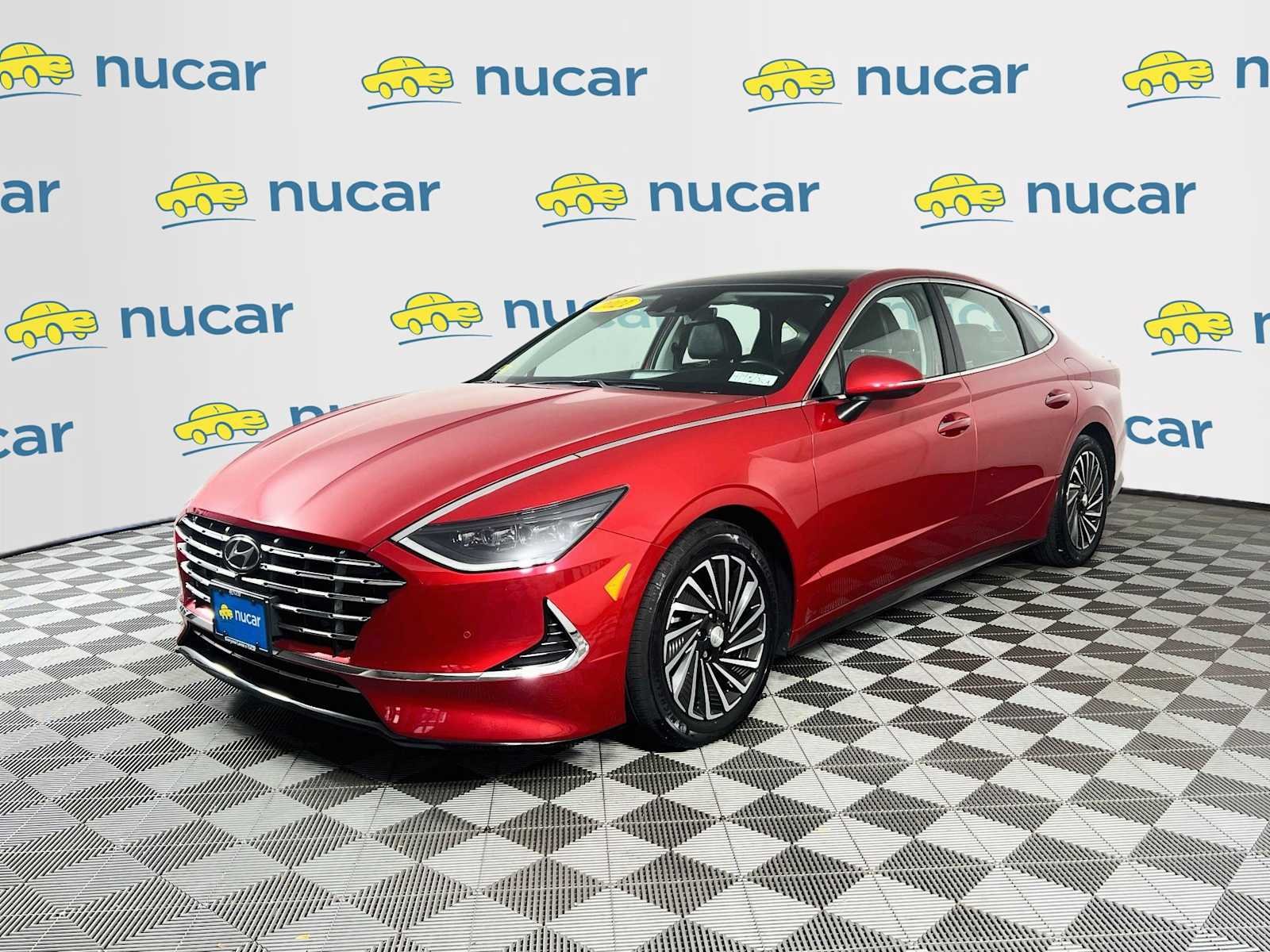 Used 2021 Calypso Red Hyundai Limited image 3