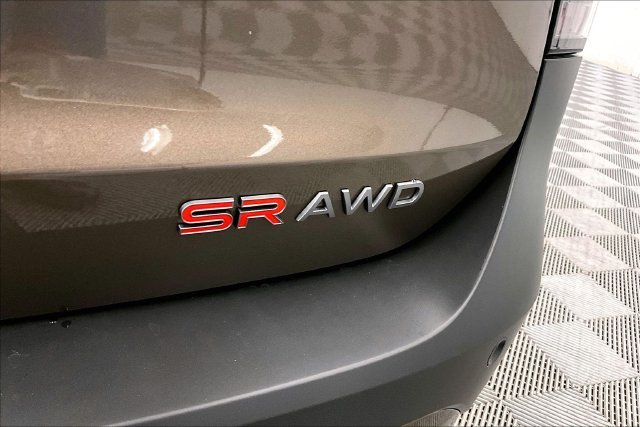 New 2026 Canyon Bronze Nissan SR image 19