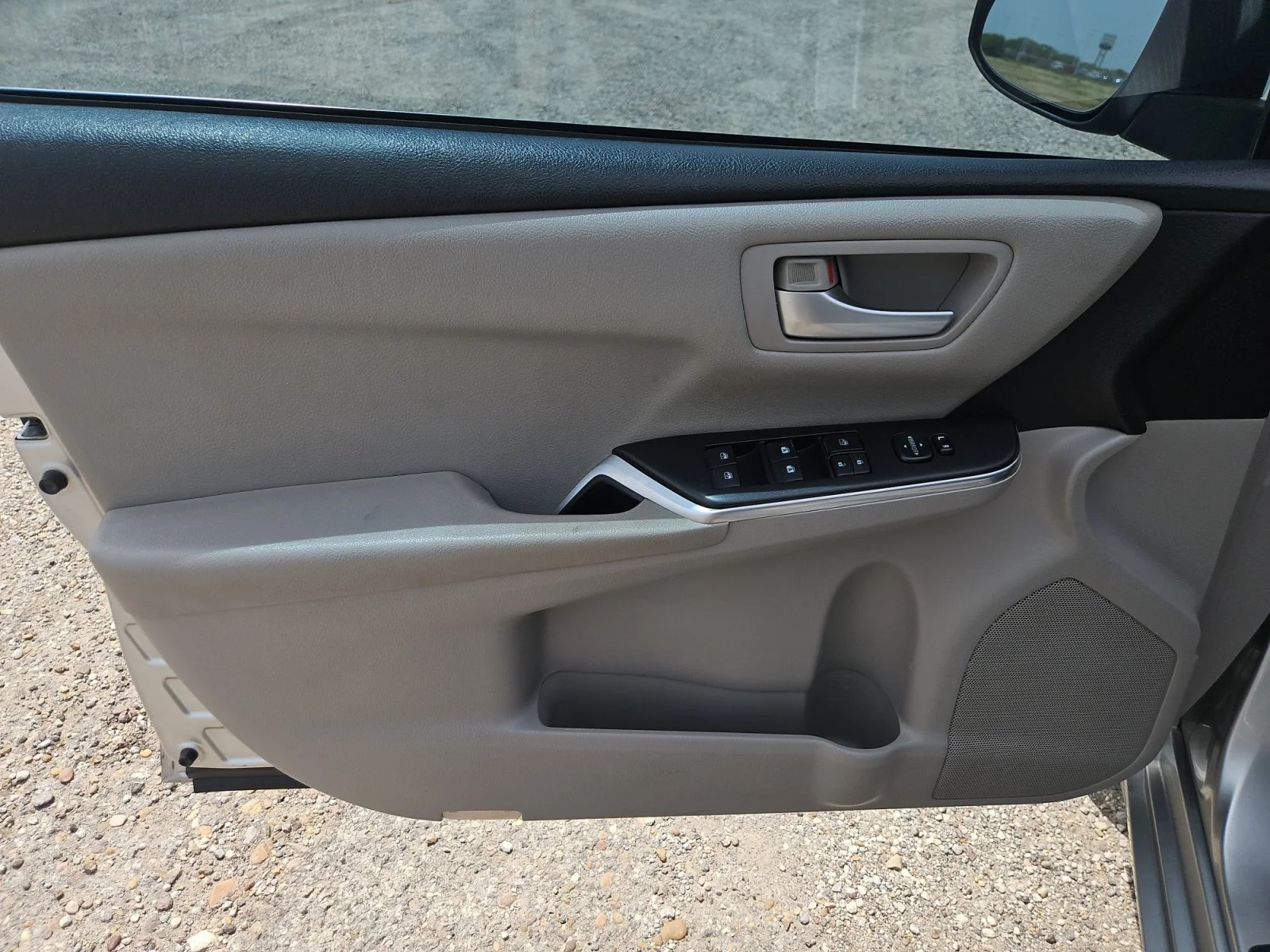 Used 2017 Celestial Silver Metallic Toyota LE image 23