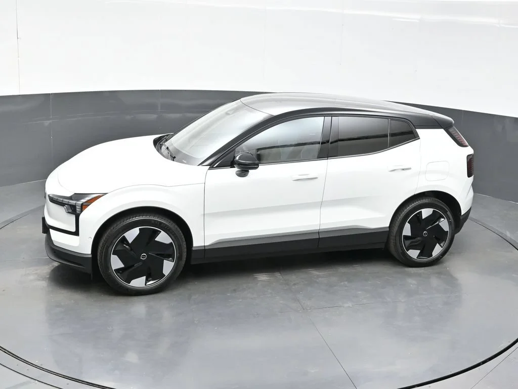 New 2026 White Volvo Twin Motor Performance Ultra image 29