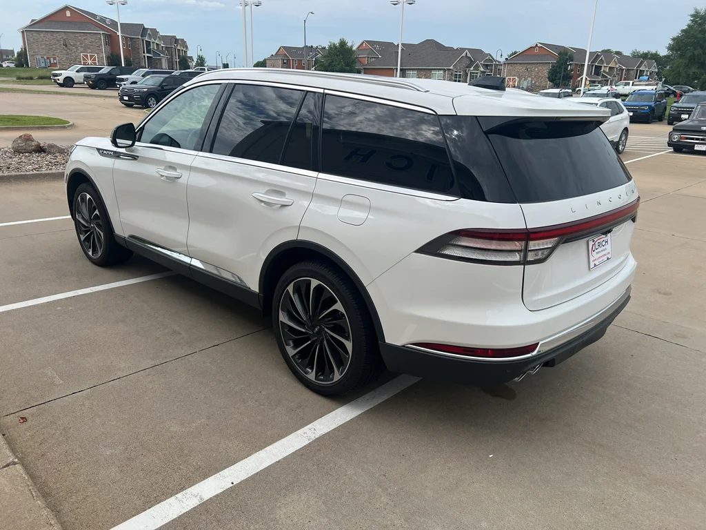 New 2026 Pristine White Metallic Tri-Coat Lincoln Reserve® image 6