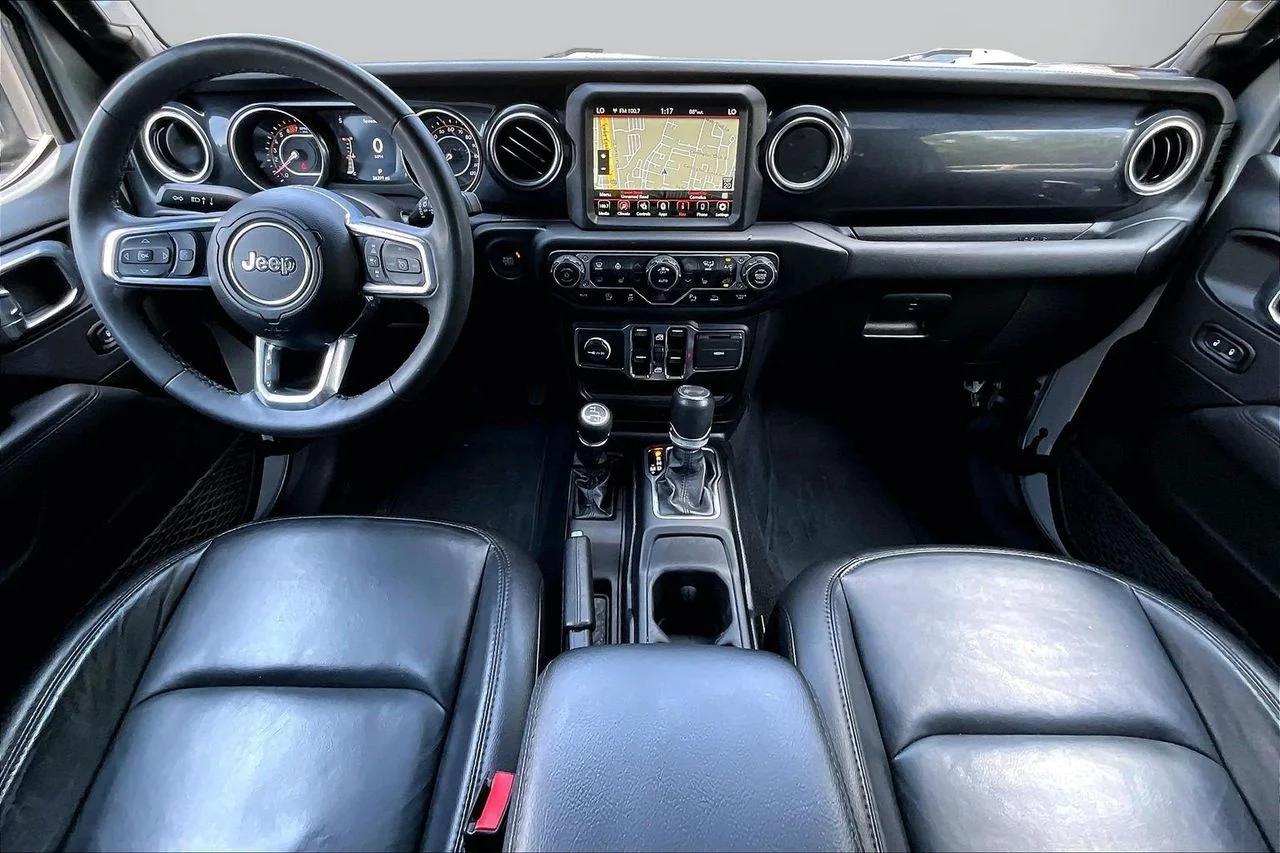 Used 2023 Silver Jeep Sahara image 14