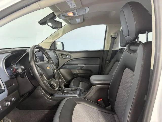 Used 2019 White Chevrolet Z71 image 12
