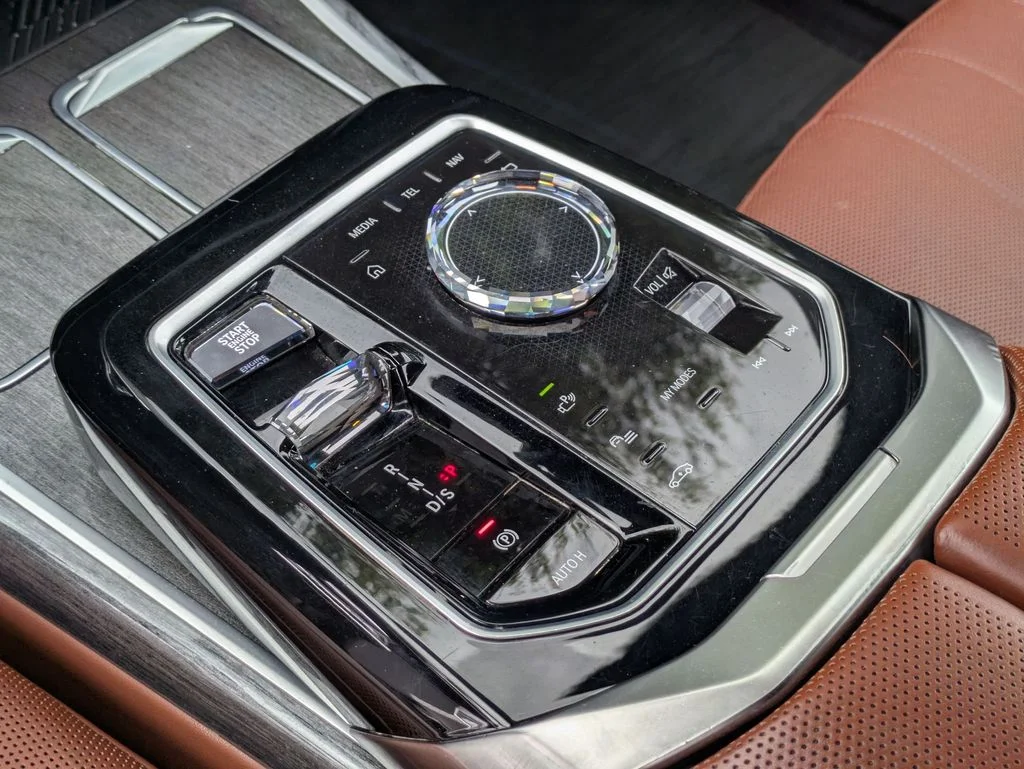 Used 2023 Gray BMW 740i image 16