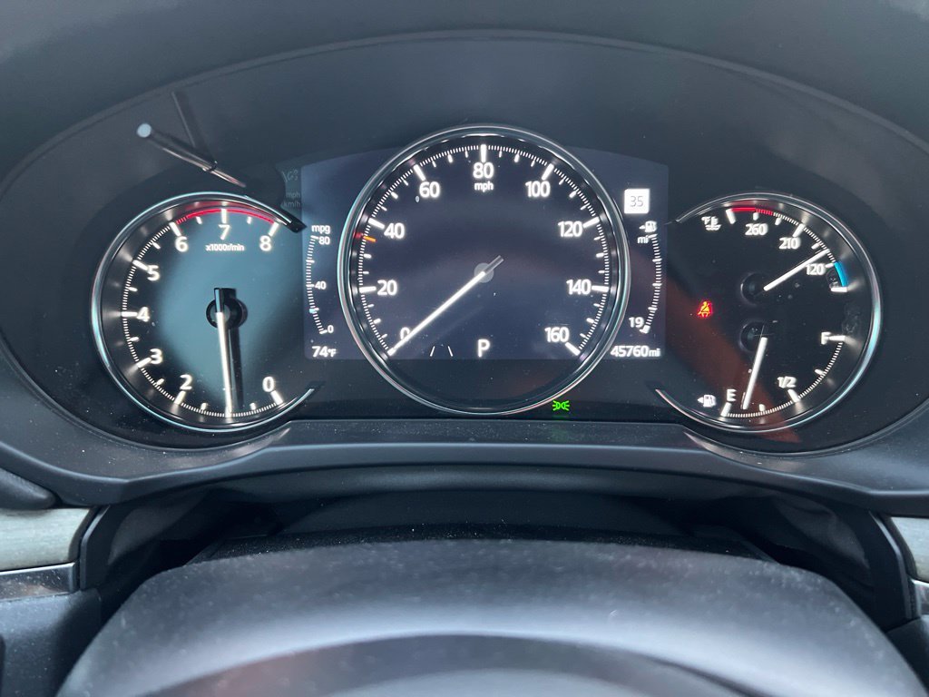Used 2021 White Mazda Signature image 10