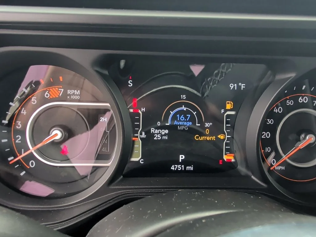 Used 2025 Black Jeep Sahara image 17