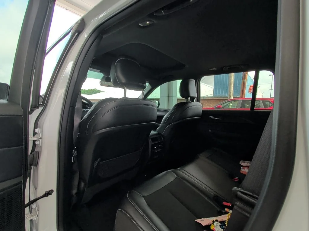 Used 2025 White Jeep Altitude X image 12