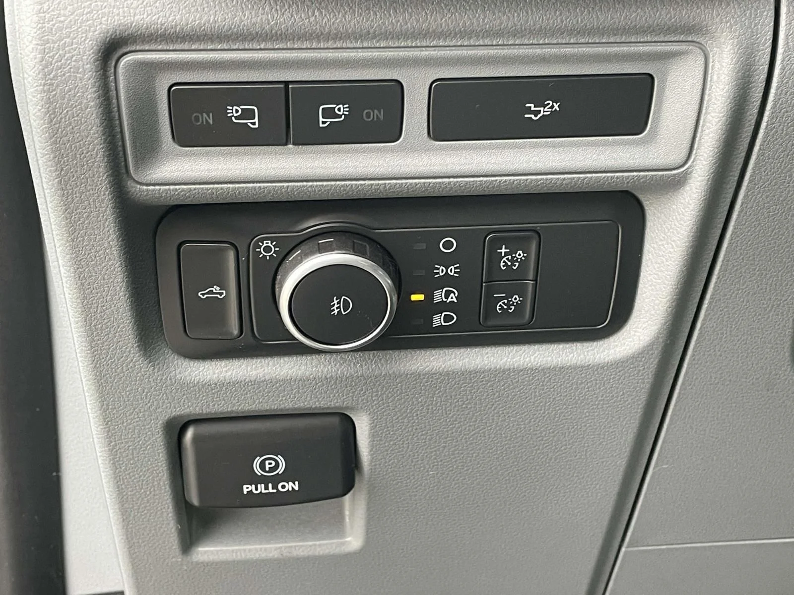 Used 2022 Black Ford XLT image 14