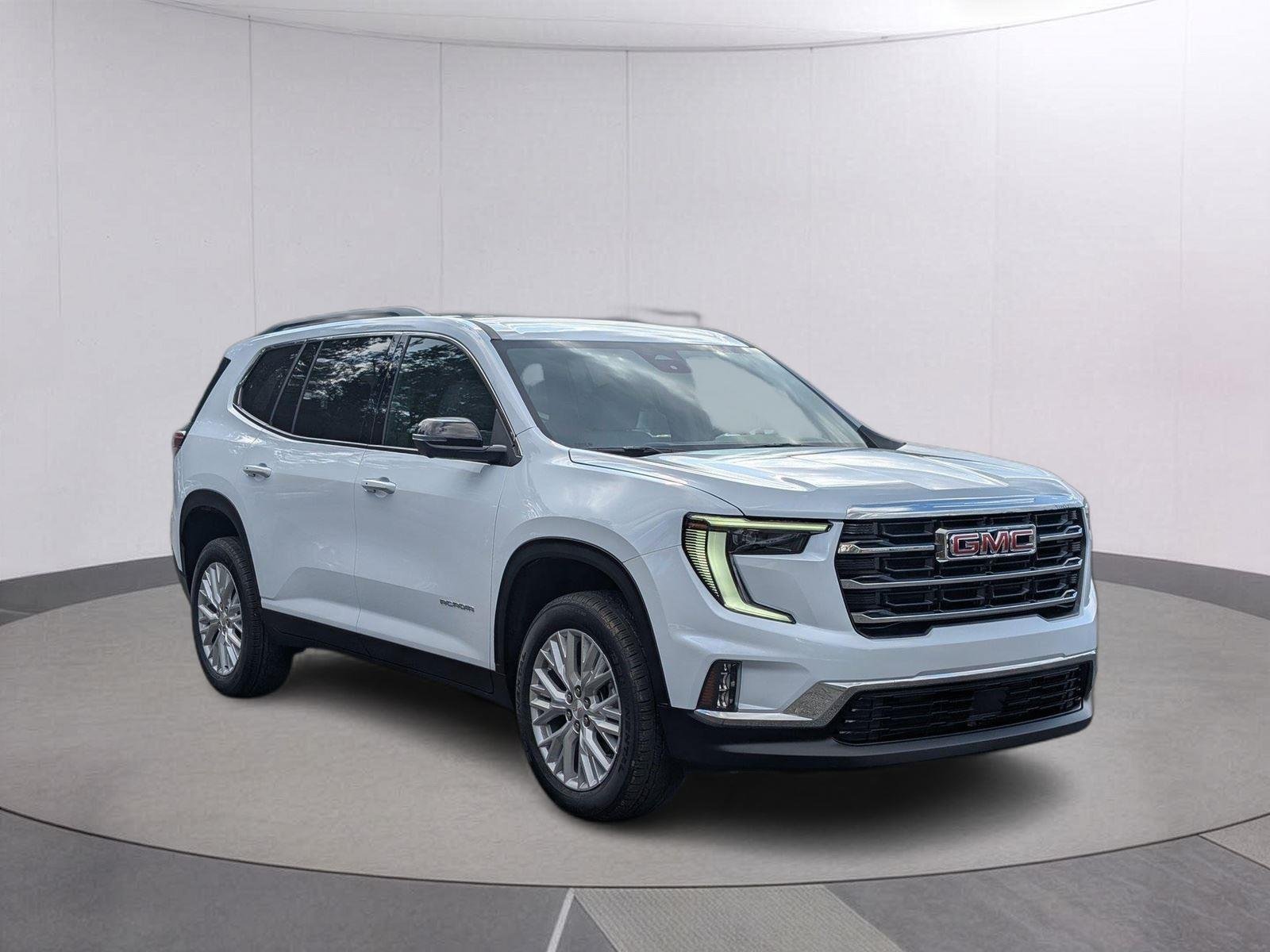New 2026 Glacier White Tricoat GMC Elevation image 1
