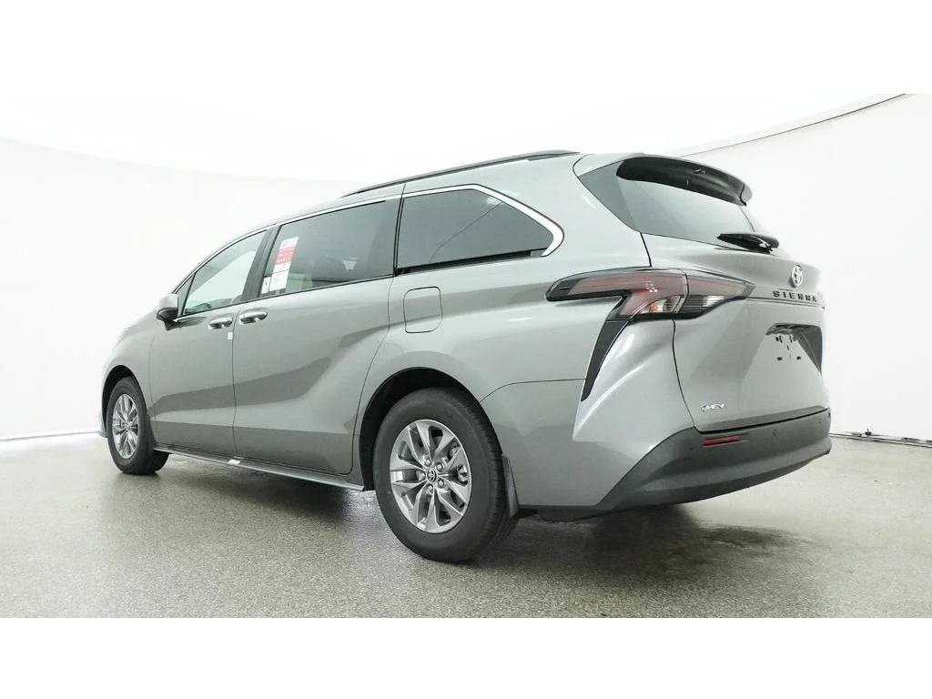 New 2026 Heavy Metal Toyota XLE image 21