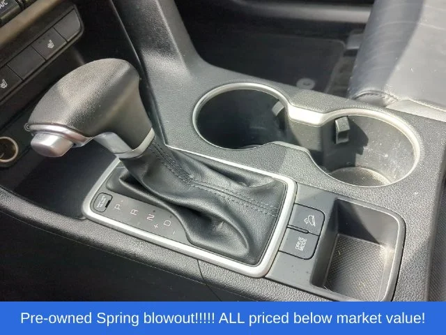 Used 2017 Silver Kia EX image 32