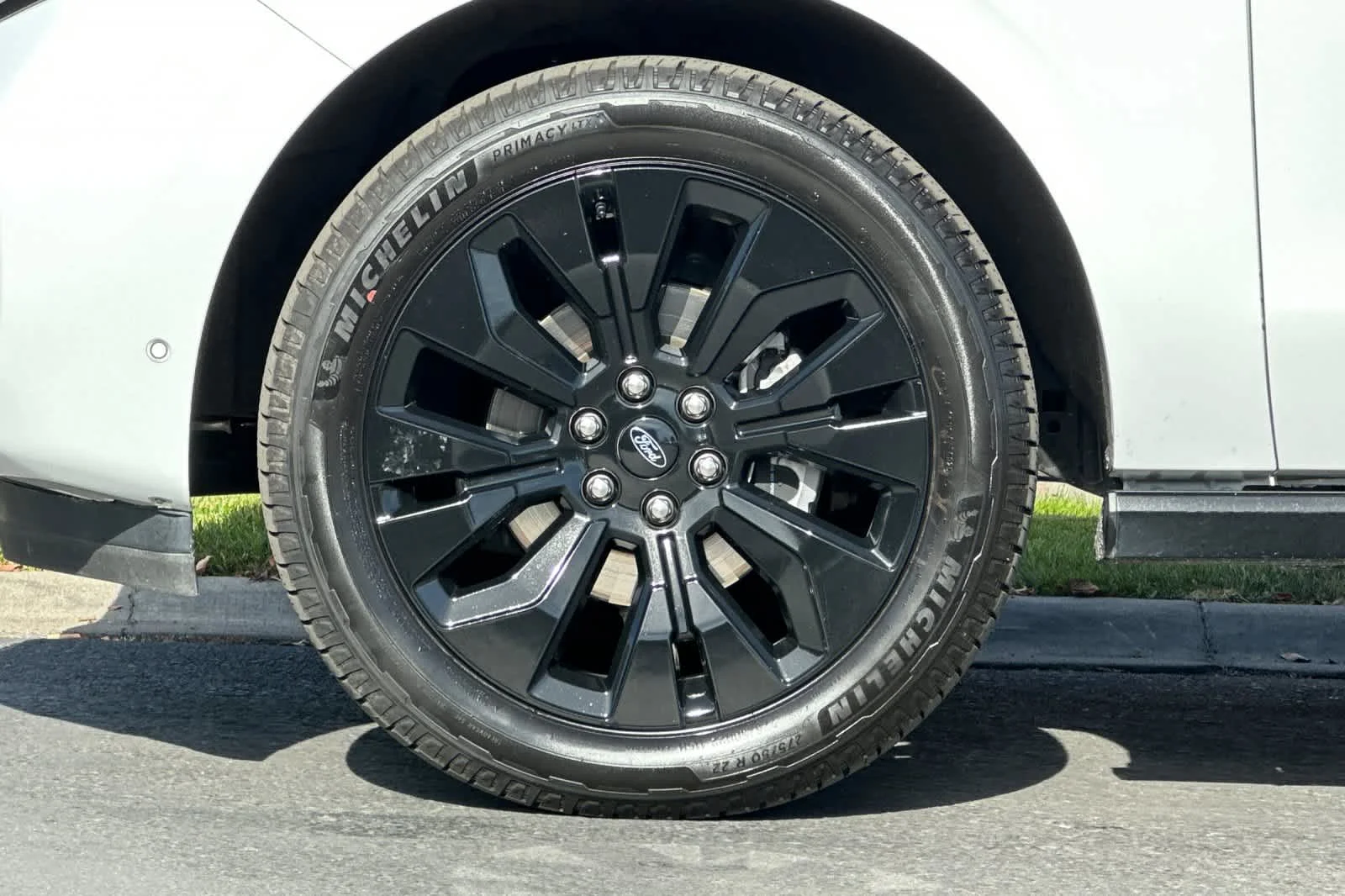 Certified Used 2025 Oxford White Clearcoat Ford Platinum image 28