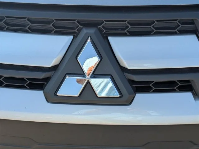Used 2024 Silver Mitsubishi S image 3
