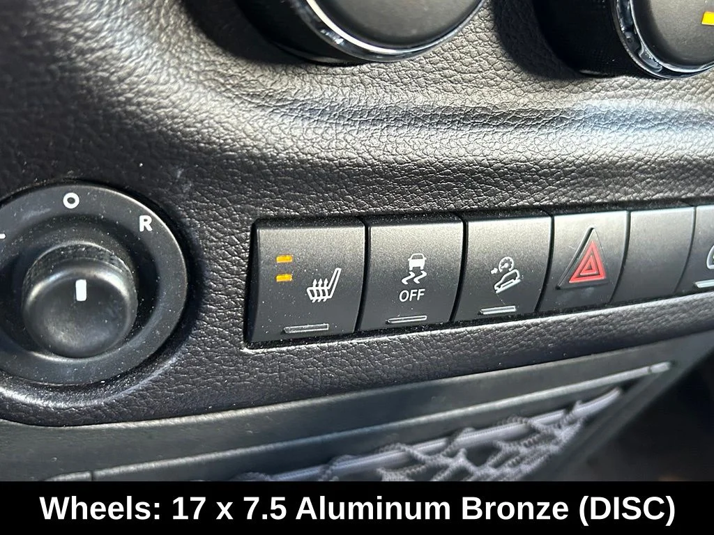 Certified Used 2017 Black Jeep Unlimited Sahara image 27