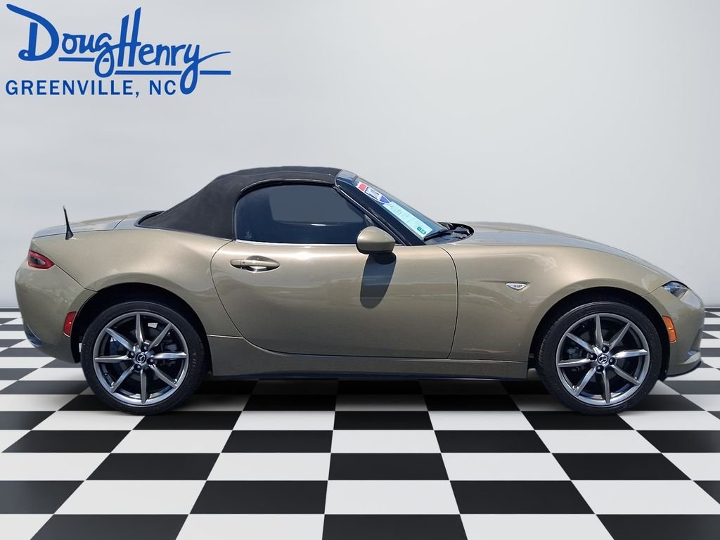 Used 2023 Beige Mazda Grand Touring image 6