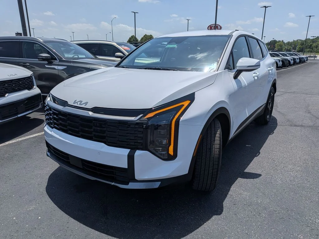 New 2026 White Pearl Kia EX image 30