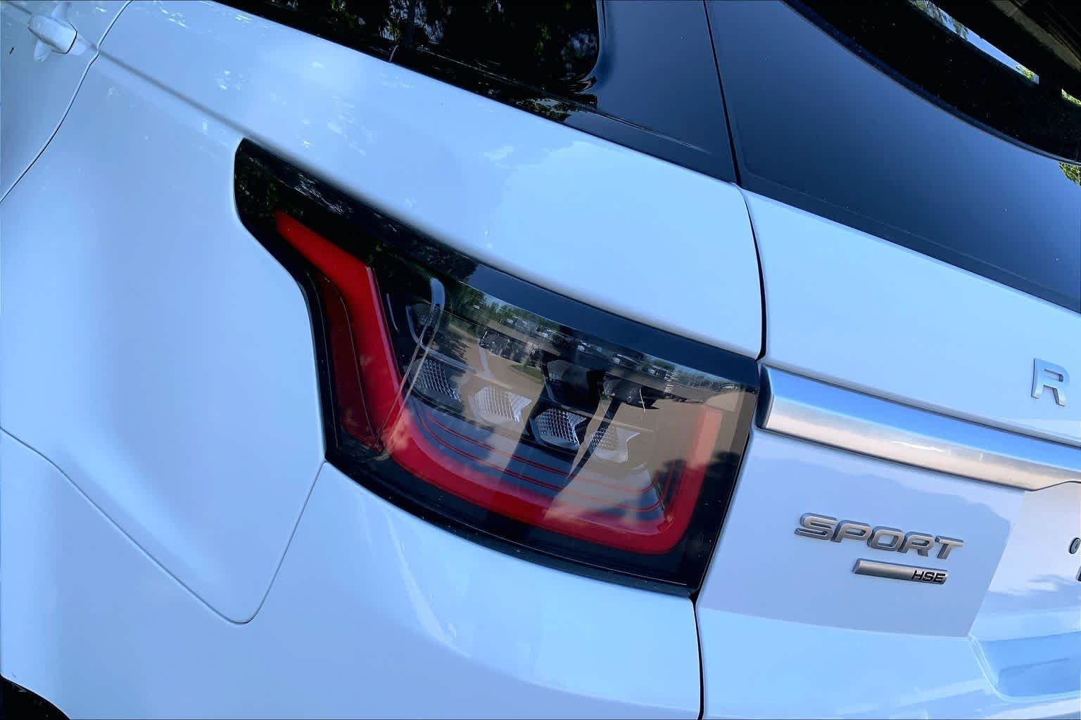 Used 2018 Fuji White Land Rover HSE image 27