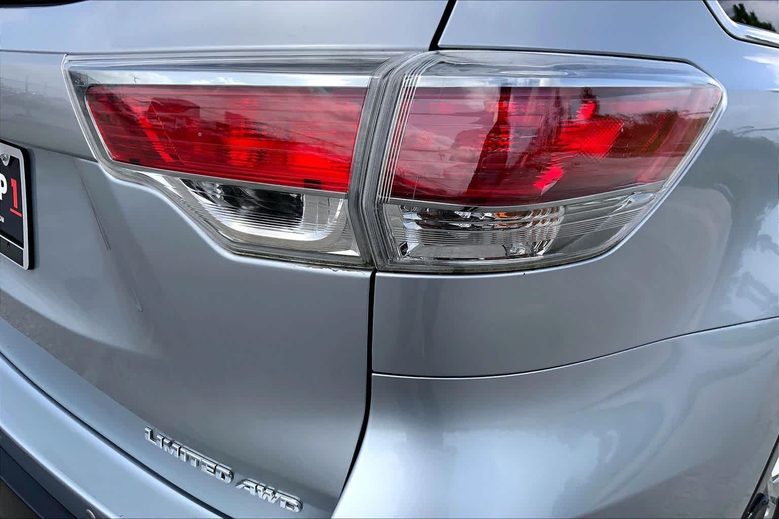 Used 2016 Silver Sky Metallic Toyota Limited Platinum image 30