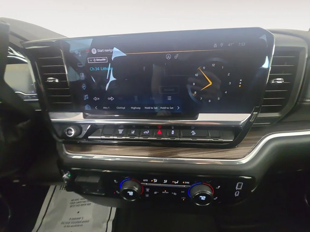 2025 Chevrolet Silverado 3500HD LT - Photo 11