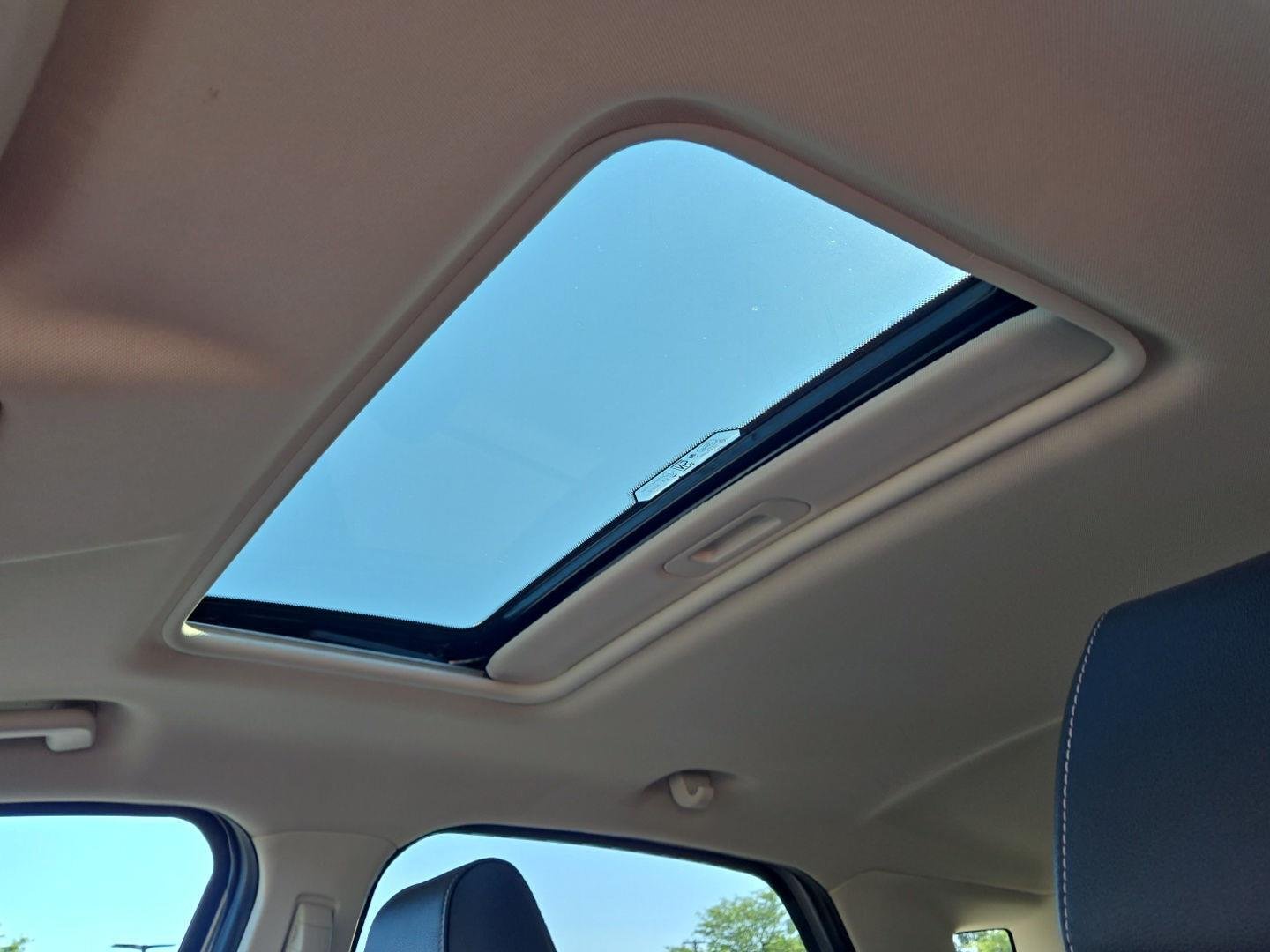 Used 2022 Moondust Silver Ford Titanium image 5