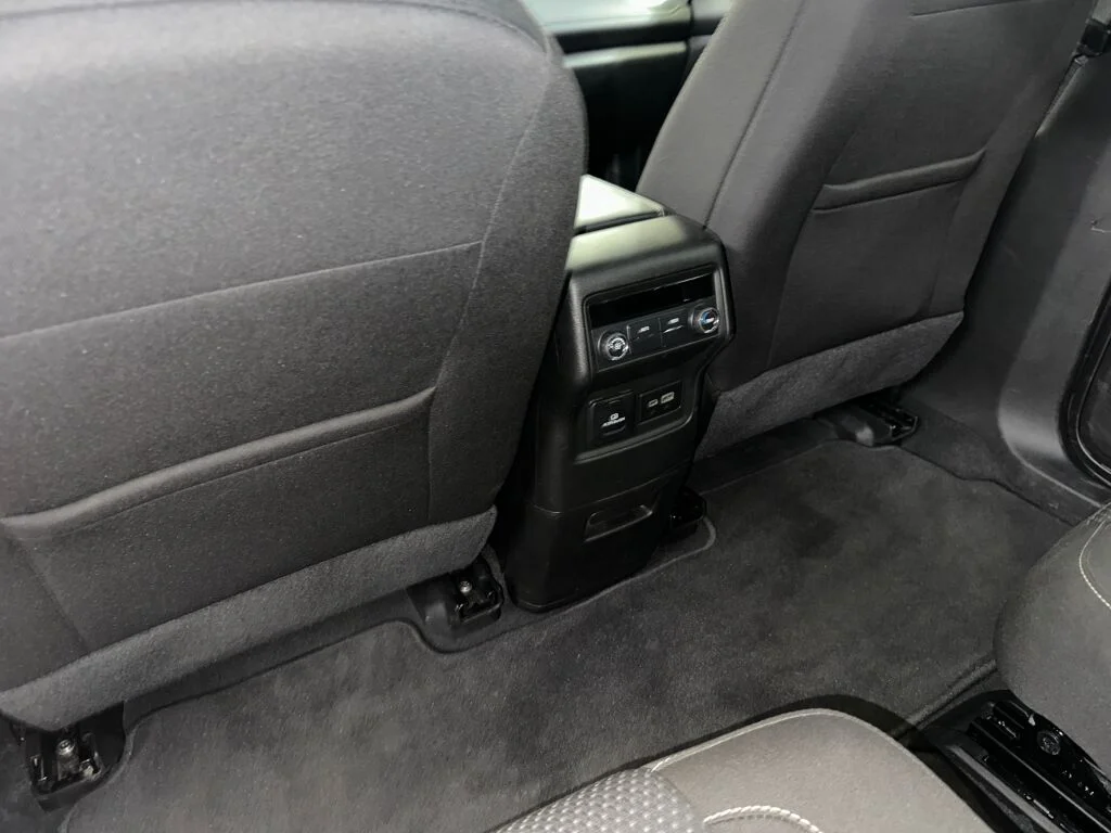 2023 GMC Acadia SLE - Photo 20