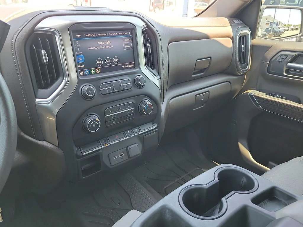 Used 2019 Summit White Chevrolet LT image 20