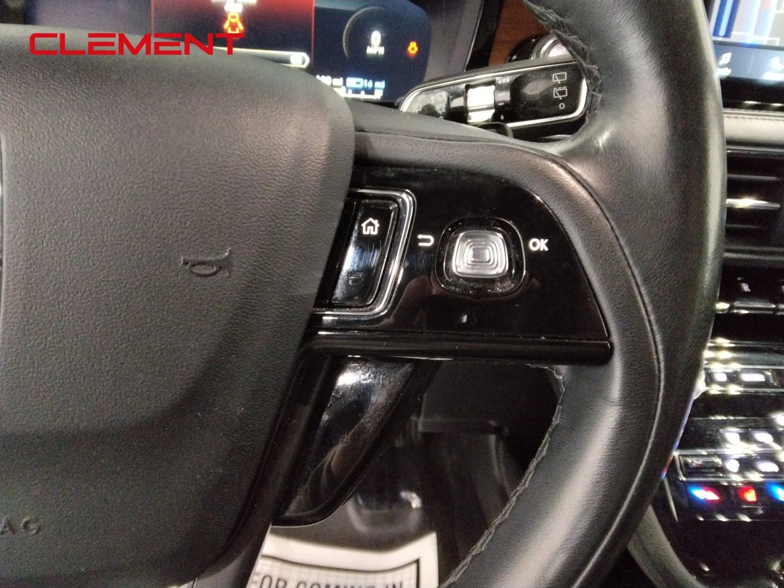 Used 2021 Black Lincoln Grand Touring image 14