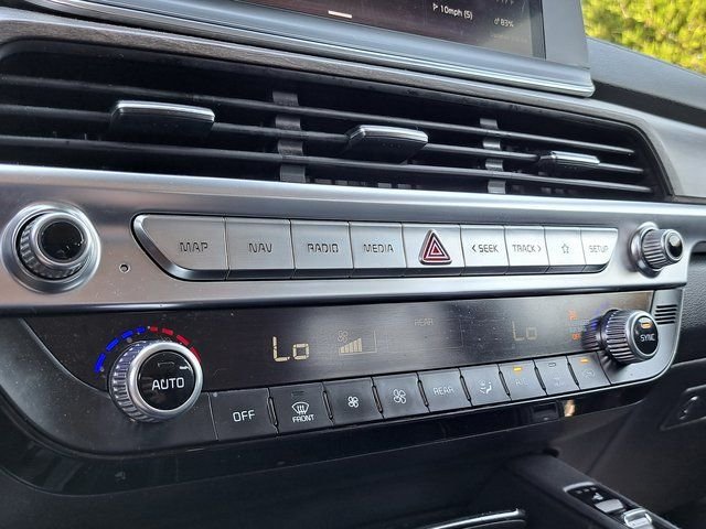 Used 2020 White Kia EX image 16