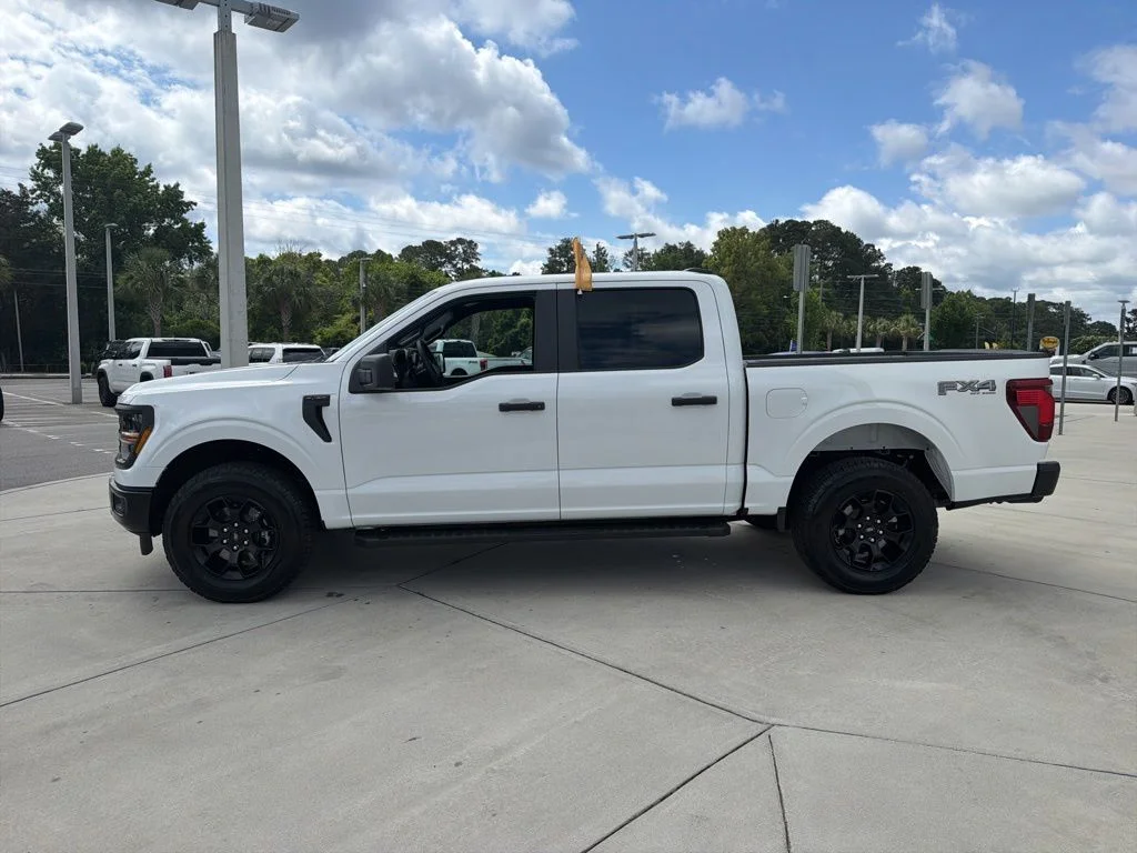 Certified Used 2025 Oxford White Ford STX image 5